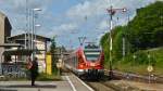 Ein ET 429 erreicht den Bahnhof Sassnitz auf Gleis 1. Nach wenigen Minuten Wendezeit verlässt er den Bahnhof wieder als RE nach Lietzow. (23.06.2012)